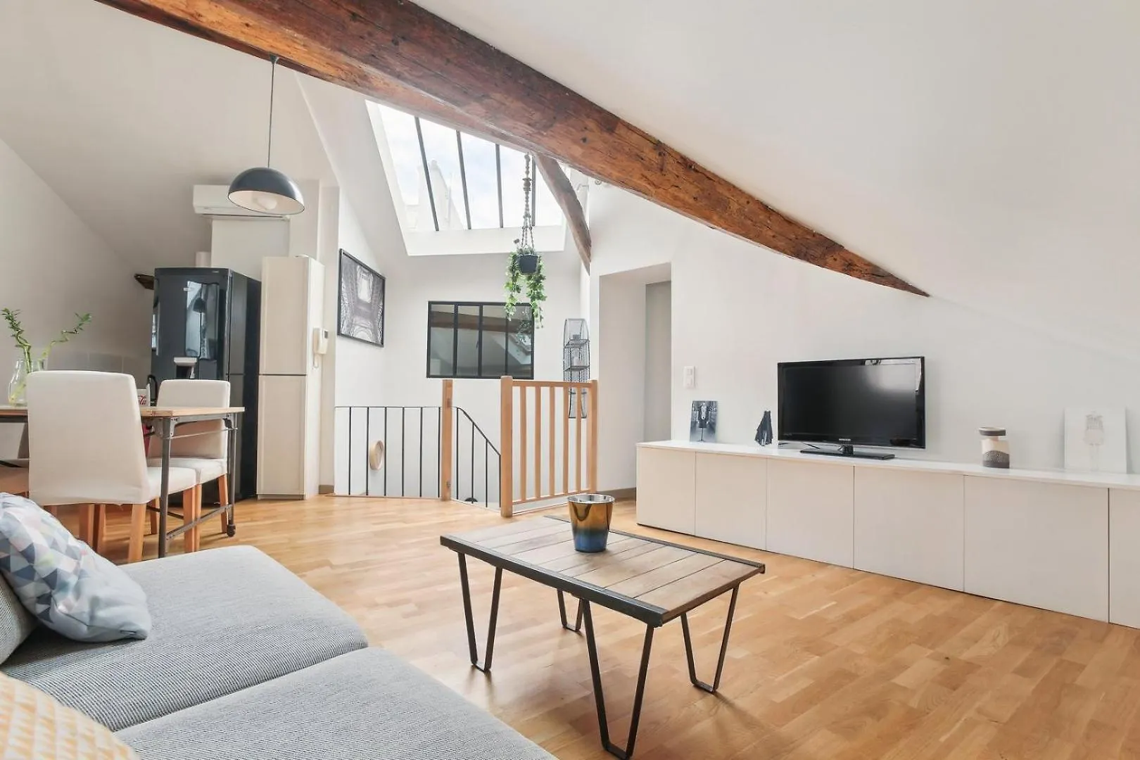 L'Authentique - Paris Apartment