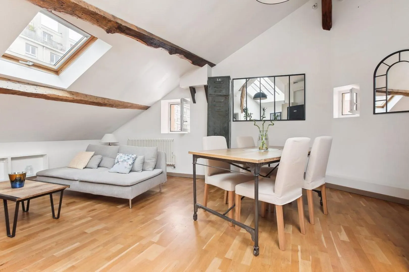 L'Authentique - Paris Apartment